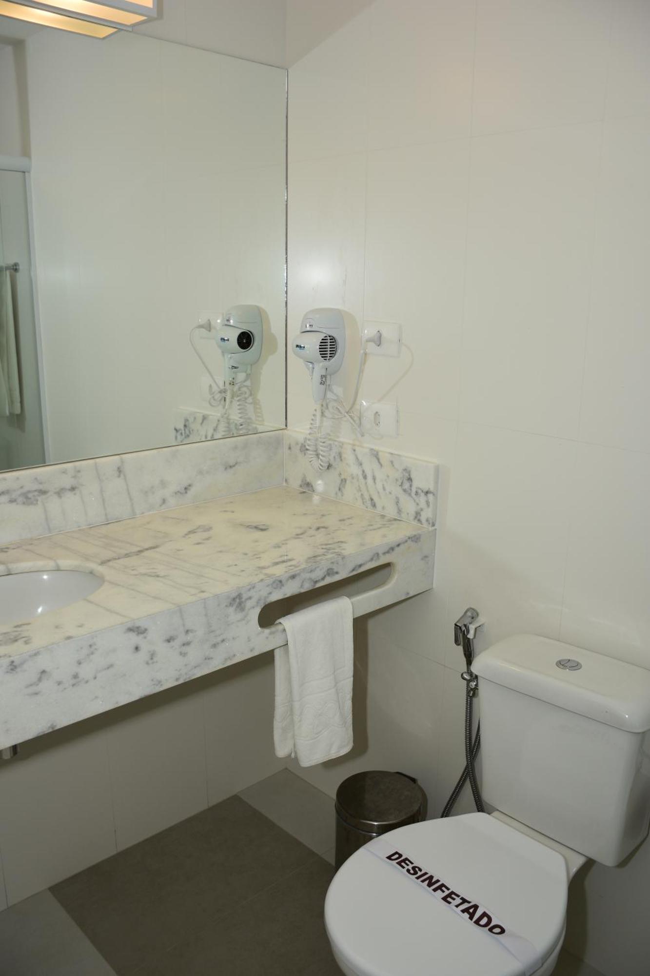 Double or Twin Room,1587512816:JPEG